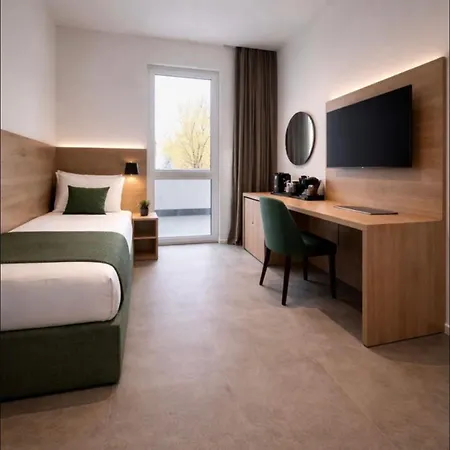 Hotel Ks 4*